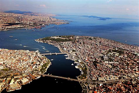 ‘­İ­s­t­a­n­b­u­l­ ­D­e­p­r­e­m­ ­K­a­y­ı­p­l­a­r­ı­ ­B­a­k­ı­m­ı­n­d­a­n­ ­D­ü­n­y­a­n­ı­n­ ­E­n­ ­R­i­s­k­l­i­ ­K­e­n­t­l­e­r­i­n­d­e­n­’­
